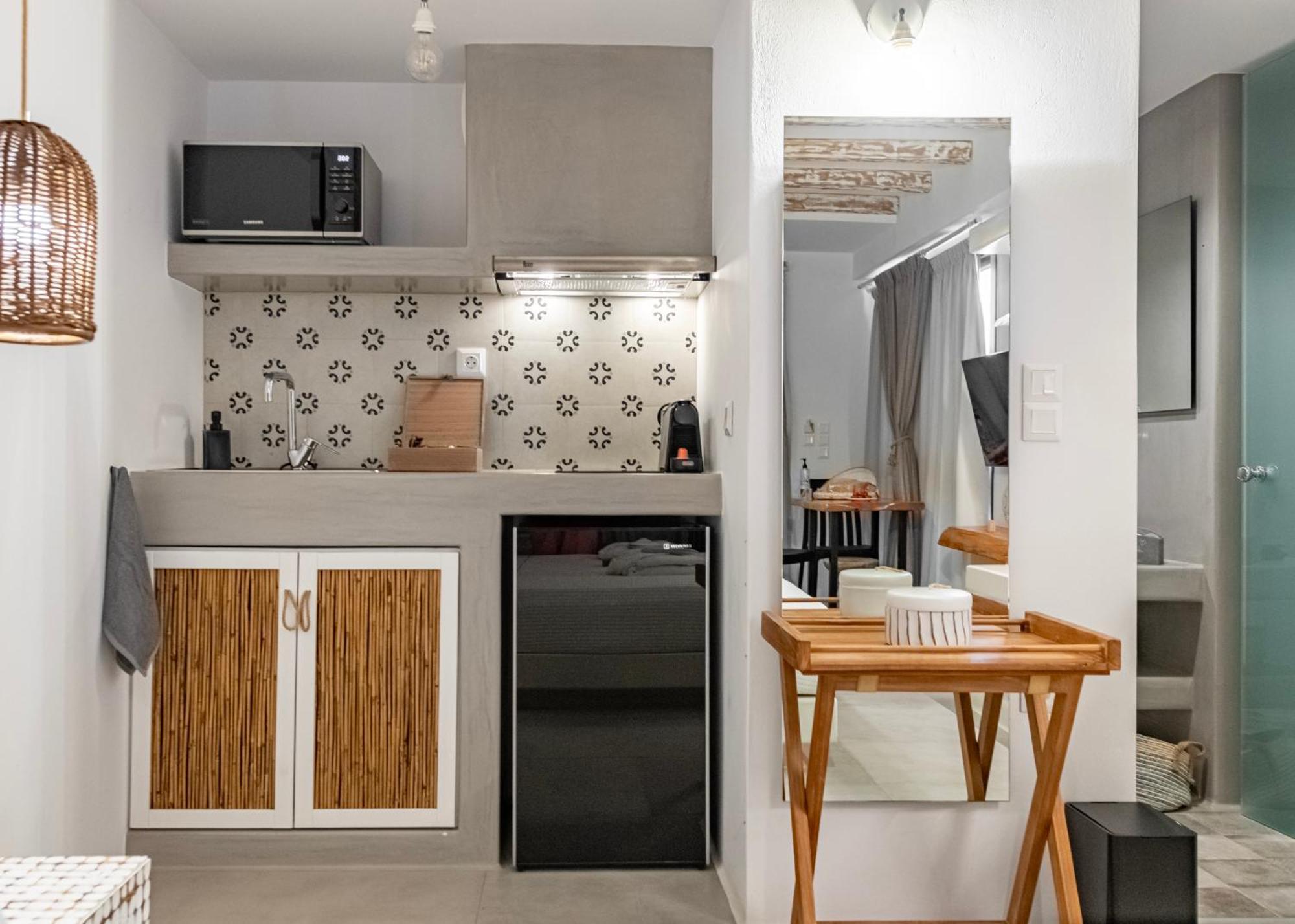 Aelia Suites Αδάμας Εξωτερικό φωτογραφία