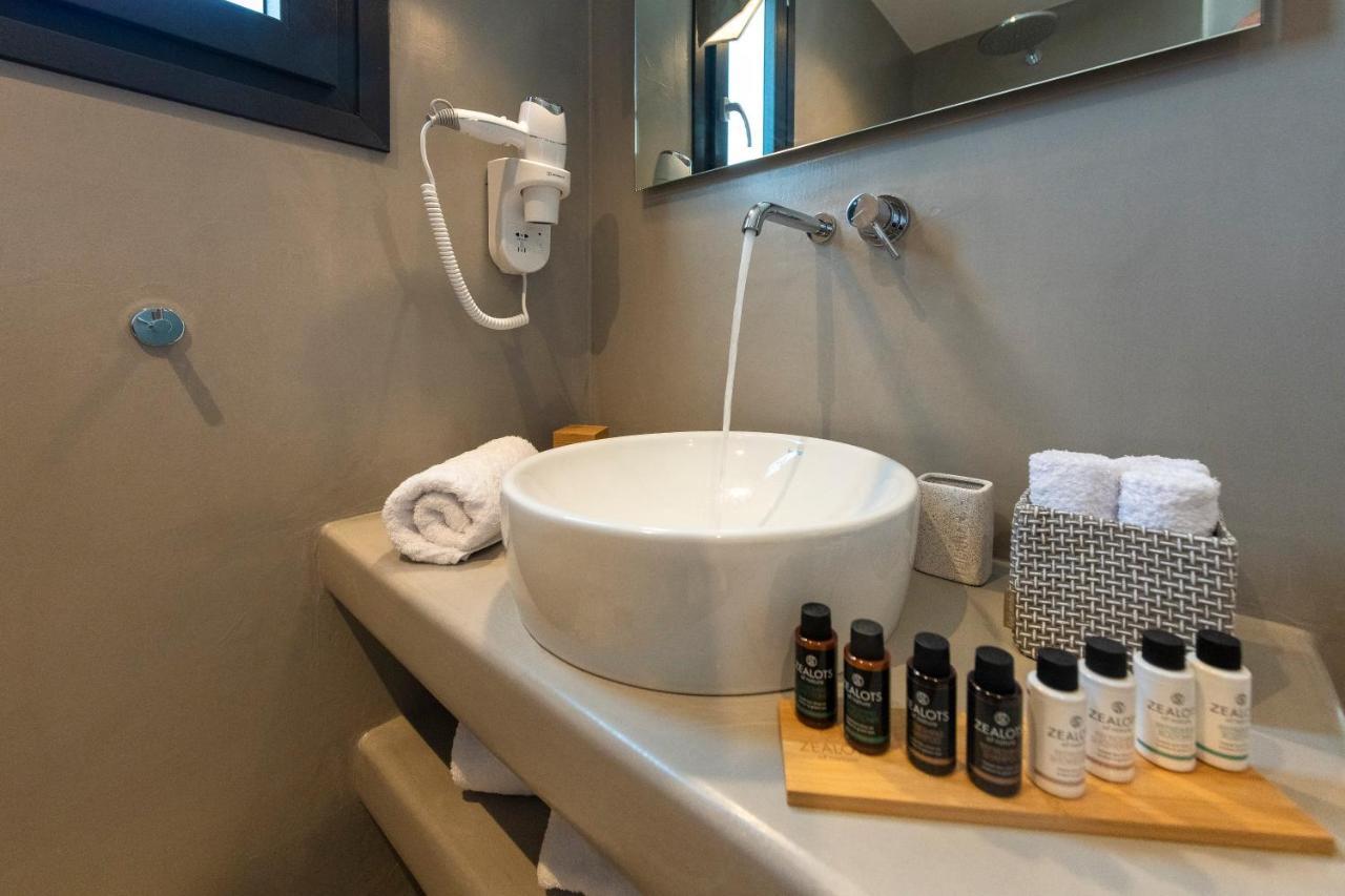 Aelia Suites Αδάμας Εξωτερικό φωτογραφία