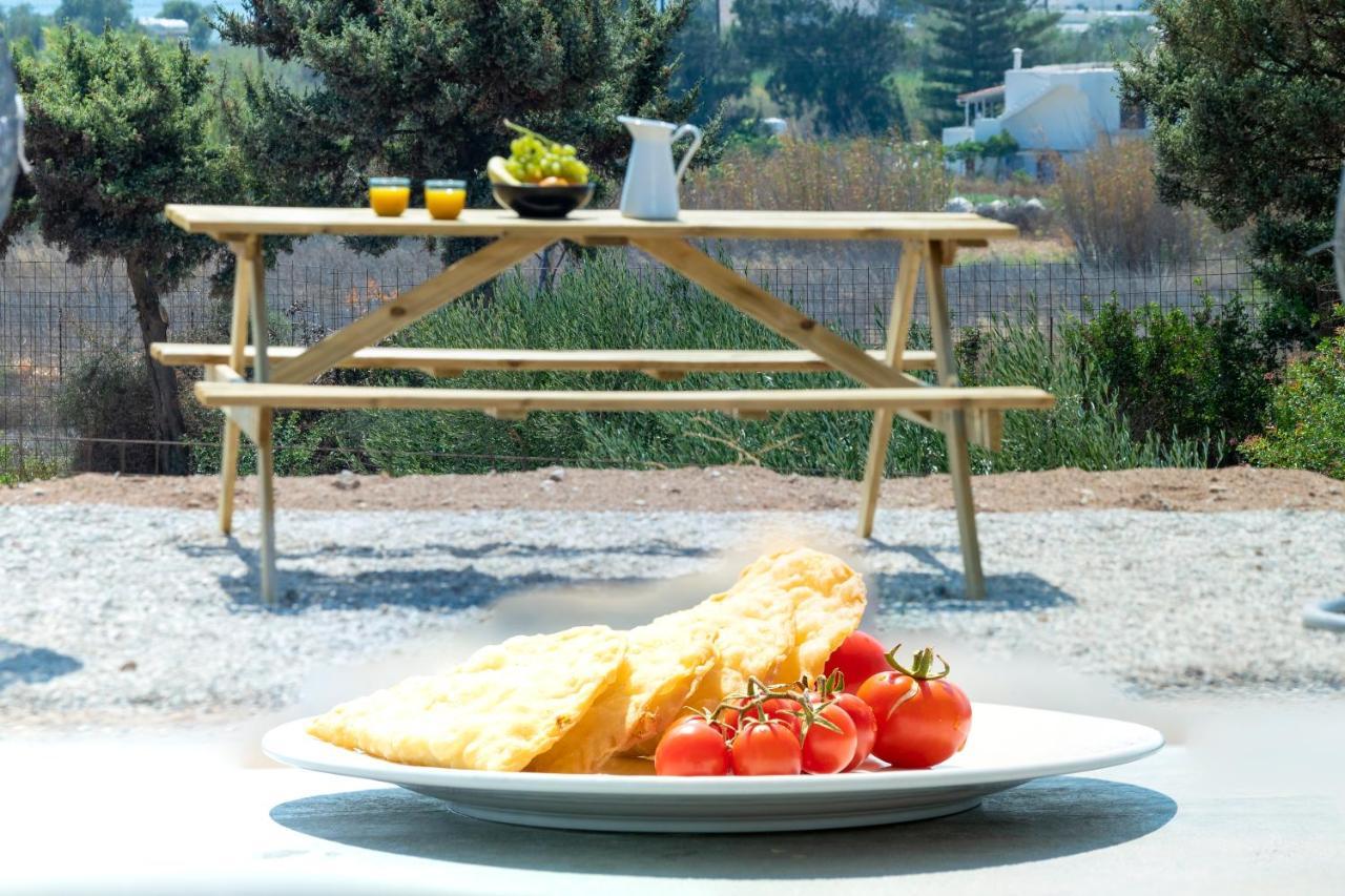 Aelia Suites Αδάμας Εξωτερικό φωτογραφία